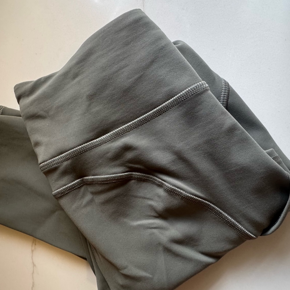 Lululemon Leggings in Grey Sage